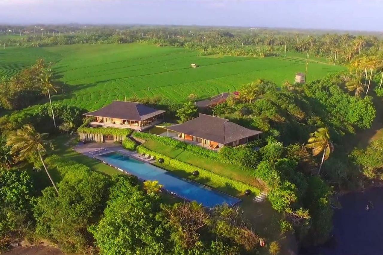 Bulung Daya Beach Villa Retreat Antasari Bagian luar foto