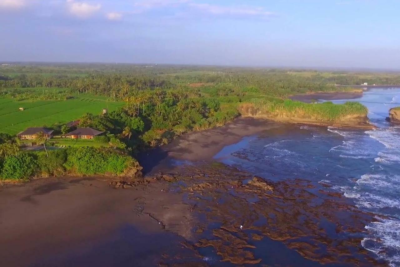 Bulung Daya Beach Villa Retreat Antasari Bagian luar foto